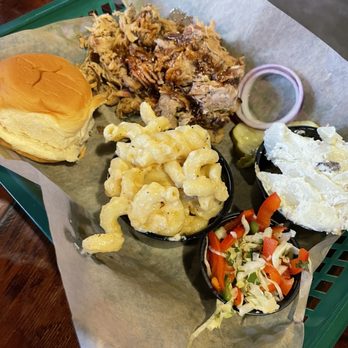 Que'd up 615 - Epic ! - Barbeque Near Me - Pleasant View, Tennessee