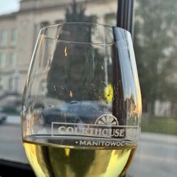 Courthouse Pub - Riesling perfecto