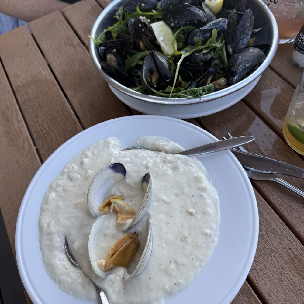 Stern Seafood - Clam chowder & mussels - Seafood Near Me - Scarborough, Maine