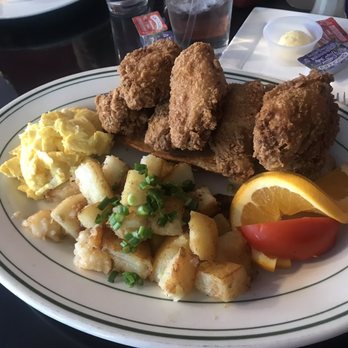 Flavor Table - Chicken wings, eggs and potatoes. - Cajun/Creole Near Me - Los Angeles, California