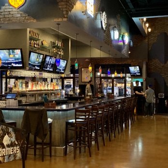 Draftcade - Bar area - Eatertainment Near Me - Kansas City, Missouri