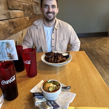 The Brew Kettle - Amber Ale Chili & wings - Burgers Near Me - Hudson, Ohio