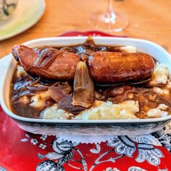 Gruel Britannia - Bangers and mash