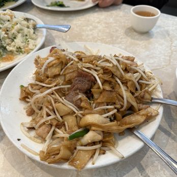 Jade Fountain Cafe - Special chow fun - Chinese Near Me - Sacramento, California Jade Fountain Cafe - Special chow fun - Chinese Near Me - Sacramento, California