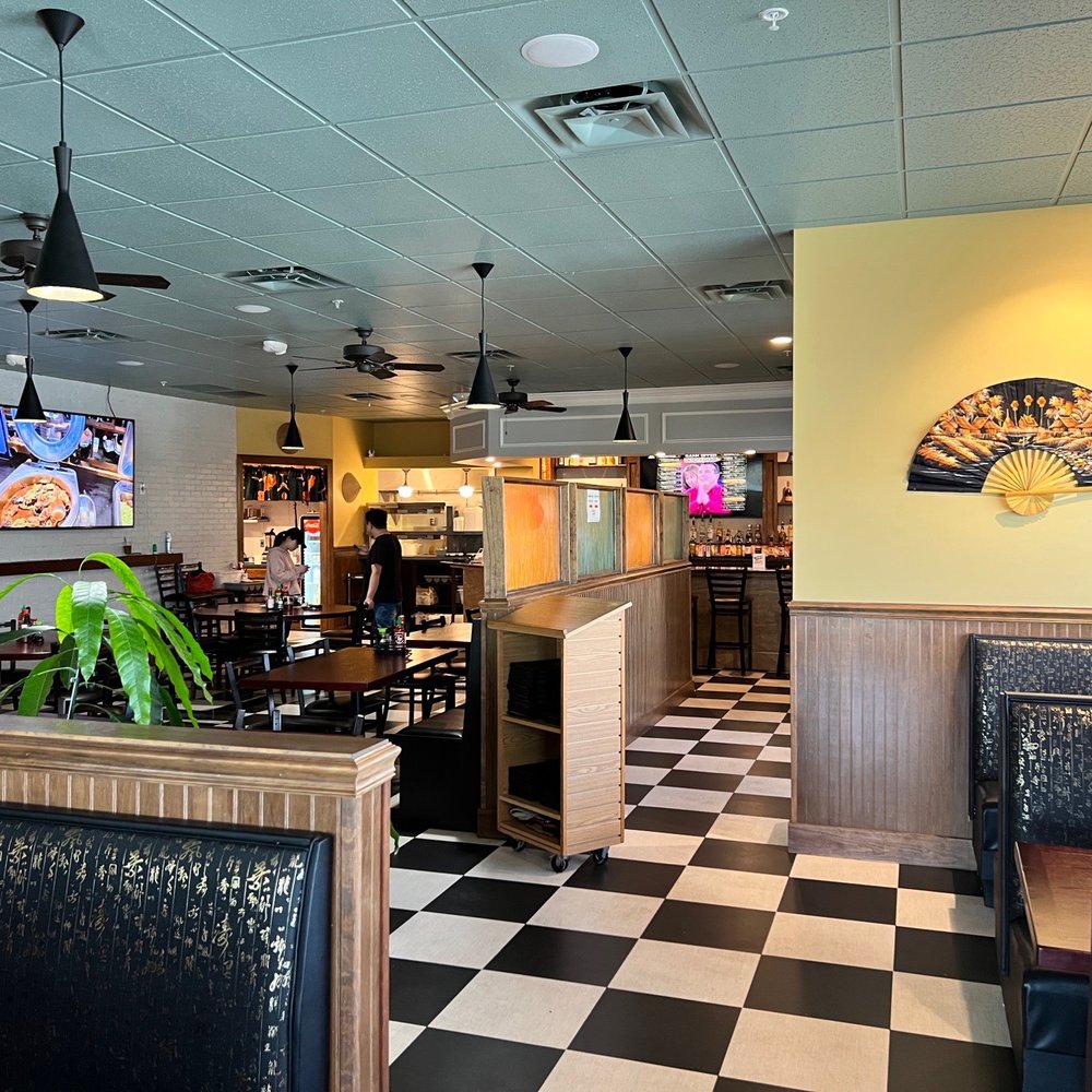 Ginger Asian Kitchen - Nice dining area, but very few soft surfaces to soak up the noise - Vietnamese Near Me - Lancaster, Pennsylvania Ginger Asian Kitchen - Nice dining area, but very few soft surfaces to soak up the noise - Vietnamese Near Me - Lancaster, Pennsylvania