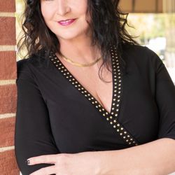 Tammy Latta - Red Door Realty