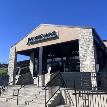 Cooper’s Hawk Winery & Restaurant - Wine Bars Near Me - Algonquin, Illinois