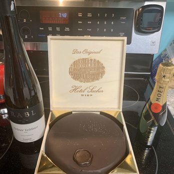 Hotel Sacher Wien - Large Sacher Torte - Hotels Near Me - Vienna, 9 Hotel Sacher Wien - Large Sacher Torte - Hotels Near Me - Vienna, 9