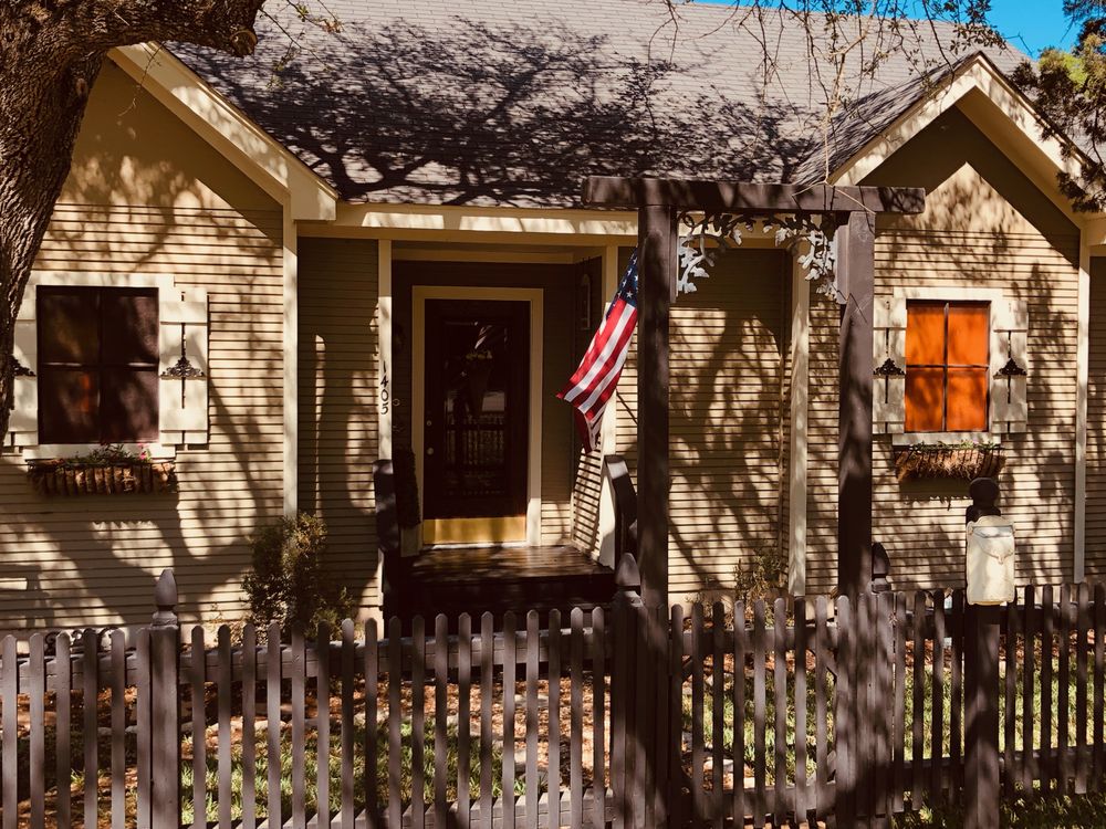 DEBBIE GORDON New Braunfels, Texas Real Estate Agents Phone