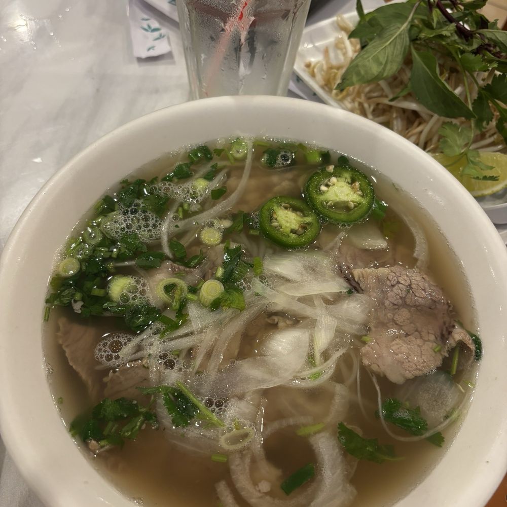 Thanh Phuong Restaurant - 97. Combination Beef Noodle Soup/  Phở Đặc Biệt - Chinese Near Me - Pearland, Texas