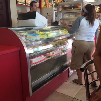 El Indio Bakery - Just a sample of cakes. - Bakeries Near Me - Hialeah, Florida