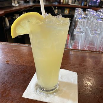 Molly Malloy's - Sparkling Whiskey Lemonade - Gastropubs Near Me - Philadelphia, Pennsylvania Molly Malloy's - Sparkling Whiskey Lemonade - Gastropubs Near Me - Philadelphia, Pennsylvania