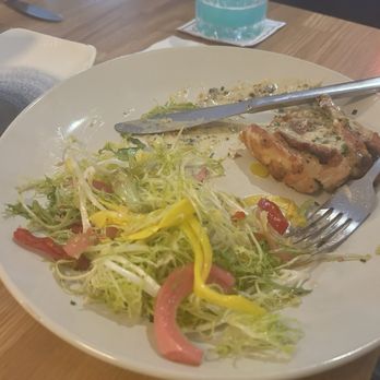 Lyla - Grill chicken & Salad 10 out of 10 - Italian Near Me - Dallas, Texas