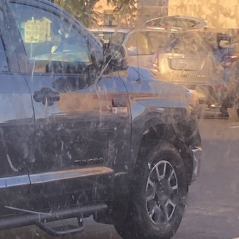 Badlands BBQ - Filthy windows on the inside - Barbeque Near Me - Norco, California
