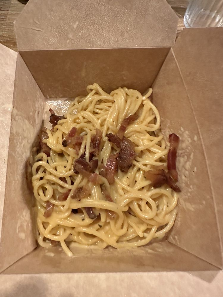 PASTA NON BASTA AVENIDAS NOVAS Av. Elias Garcia 180B, Lisboa