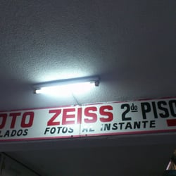 Foto Zeiss - Toman imágenes para Visas, el pasaporte y distintas Embajadas. Para EE.UU. el costo es cercano a los $3.000 pesos.