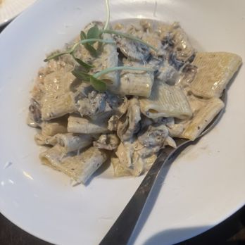 Bacchus Ristorante - Italian Near Me - Windsor, Ontario