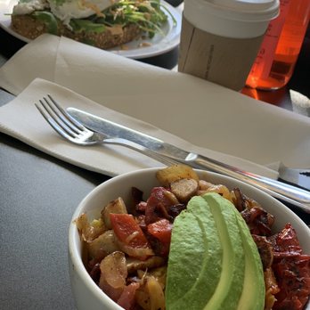 Wild Oak Cafe - Breakfast Bowl and Avocado Toast with Poached Eggs - Cafes Near Me - Glendale, California