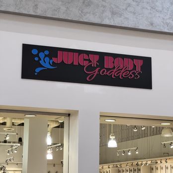 Juicy Body Goddess - Entrance of store at the mall in Charlotte - Plus Size Fashion Near Me - Concord, North Carolina