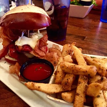 Teak Neighborhood Grill - Drunken monk - Burgers Near Me - Orlando, Florida