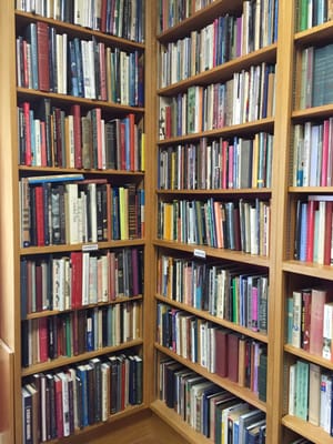 Black Swan Books by null