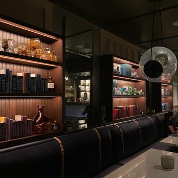 The Grady Hotel - Booth seating near bar - Hotels Near Me - Louisville, Kentucky