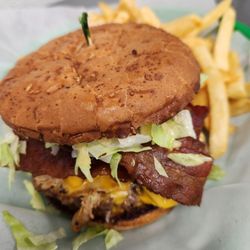 Mountain View Coffee House & Cafe - Bacon Cheeseburger