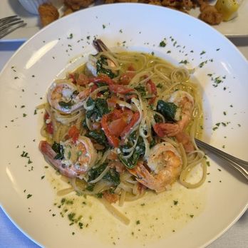Sammy's Restaurant - Chef's special - Shrimp, spinach, tomatoes, red peppers in a creamy pesto sauce - Italian Near Me - Westbrook, Connecticut Sammy's Restaurant - Chef's special - Shrimp, spinach, tomatoes, red peppers in a creamy pesto sauce - Italian Near Me - Westbrook, Connecticut
