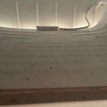 Red Canyon Cabins - Moldy freezer - Hotels Near Me - Kanab, Utah