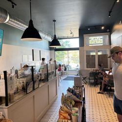 Green Isaac's Coffee & Tea - Coffee bar