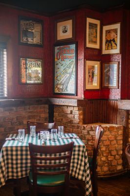 Frankie's Bar & Grill by null