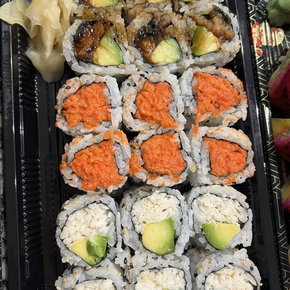 Sushi Toro - Eel Avocado (top), spicy tuna (middle), Real Crabmeat & Avocado (bottom) - Sushi Bars Near Me - Kensington, Maryland Sushi Toro - Eel Avocado (top), spicy tuna (middle), Real Crabmeat & Avocado (bottom) - Sushi Bars Near Me - Kensington, Maryland