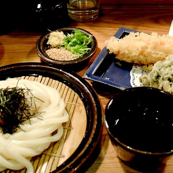 Koya Soho - hiya-hiya zaru udon tenzaru (cold udon with cold sauce to dip with prawn and vegetable tempura) £13.90 - Japanese Near Me - London, XGL Koya Soho - hiya-hiya zaru udon tenzaru (cold udon with cold sauce to dip with prawn and vegetable tempura) £13.90 - Japanese Near Me - London, XGL