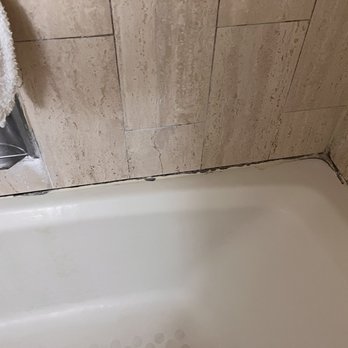 Flamingo Las Vegas - Gross bathtub - Hotels Near Me - Las Vegas, Nevada Flamingo Las Vegas - Gross bathtub - Hotels Near Me - Las Vegas, Nevada