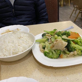 Red Maple Chinese Restaurant - Chicken 8. Broccoli Stir Fried Dinner Combo - Dim Sum Near Me - Taylorsville, Utah Red Maple Chinese Restaurant - Chicken 8. Broccoli Stir Fried Dinner Combo - Dim Sum Near Me - Taylorsville, Utah