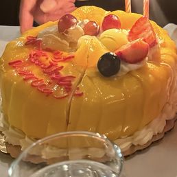 The BEST mango cake you will ever have!!!