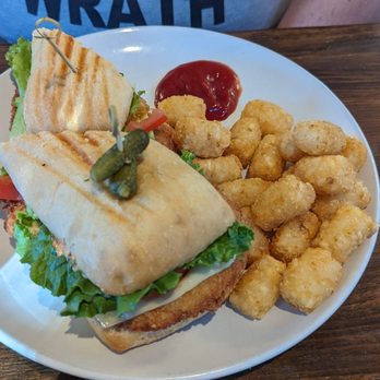 Vic's - Chicken sandwich and tots! - Breakfast & Brunch Near Me - Martinez, California Vic's - Chicken sandwich and tots! - Breakfast & Brunch Near Me - Martinez, California