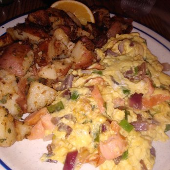 Red Apple Cafe - Breakfast & Brunch Near Me - Aptos, California