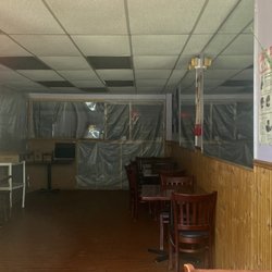 Peking Chinese Restaurant - The filthier interior.