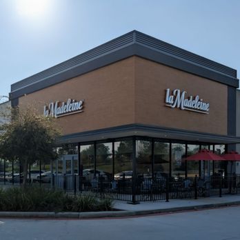 la Madeleine - Restaurant Exterior - Bakeries Near Me - Conroe, Texas
