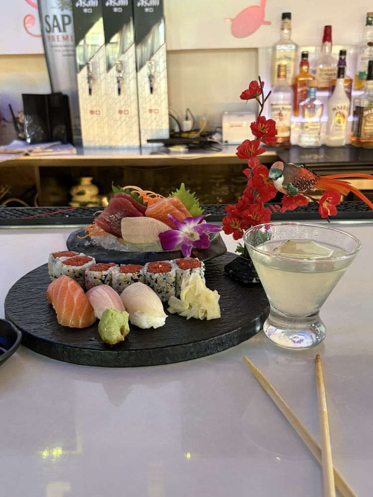 Tokyo Sushi Hibachi Logo