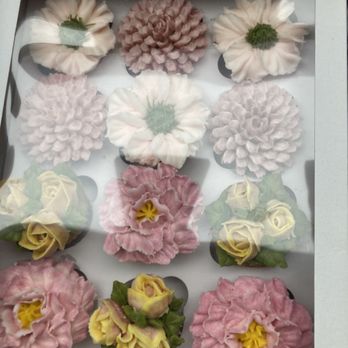 Blooms Gourmet Gifts - Cupcakes - Specialty Food Near Me - Cedar Hill, Texas Blooms Gourmet Gifts - Cupcakes - Specialty Food Near Me - Cedar Hill, Texas