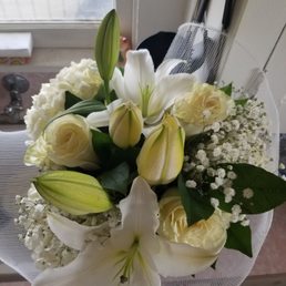 White bouquet for Easter/baptism White bouquet for Easter/baptism