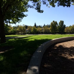 Lester J Knott Neighborhood Park - Nice shaded areas.
