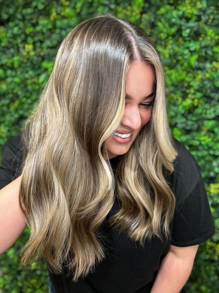 SJ House Of Hair Logo