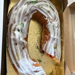 Norma's Sweets Bakery - Norma's guava cream cheese king cake