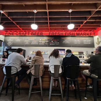 Seasurf Fish Co - Front bar - Seafood Near Me - Del Mar, California Seasurf Fish Co - Front bar - Seafood Near Me - Del Mar, California