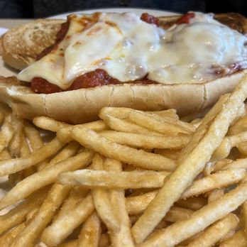 Central Diner & Grille - Chicken Parmigiana Sandwiche - Diners Near Me - Pittsburgh, Pennsylvania Central Diner & Grille - Chicken Parmigiana Sandwiche - Diners Near Me - Pittsburgh, Pennsylvania