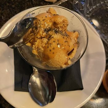 Foretti's - Salted Caramel Gelato - Italian Near Me - Corona Del Mar, California