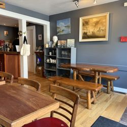 Shipwrecked Books, News & Cafe